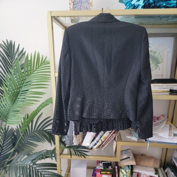 Anne Klein Pleated 2 Piece Skirt Suit - Women's Size 4 - Picture 6 of 8